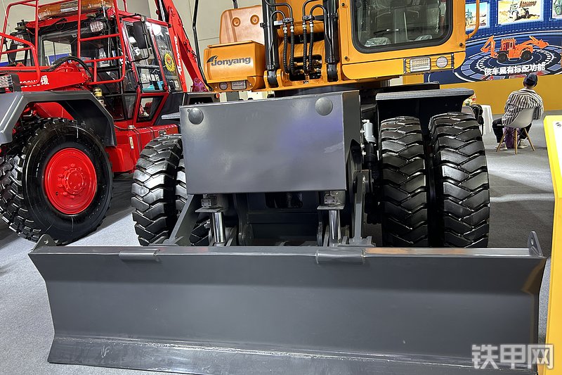 詹阳重工JYL621H-NE挖掘机展会( )