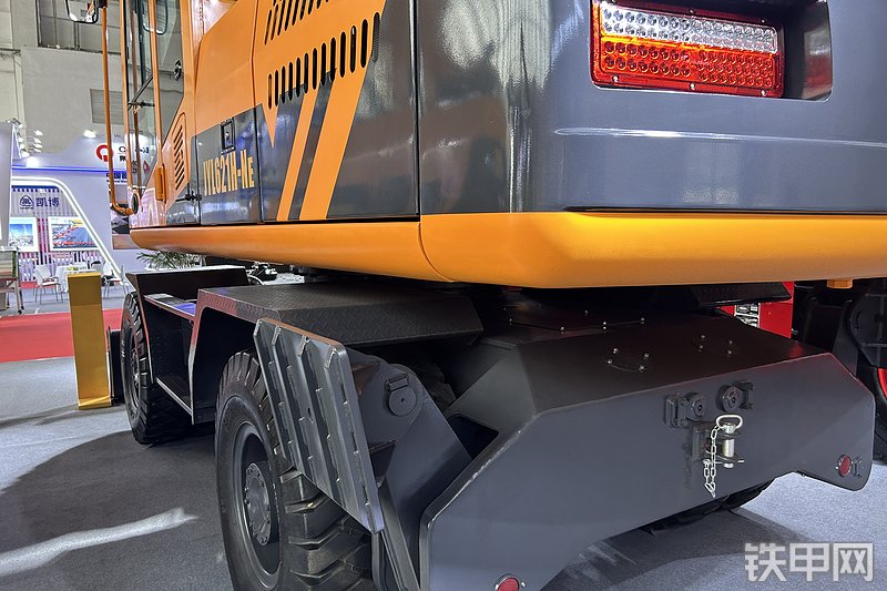 詹阳重工JYL621H-NE挖掘机展会( )