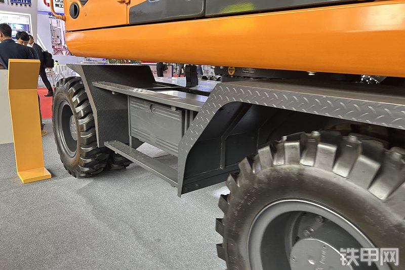 詹阳重工JYL615H-E挖掘机展会( )