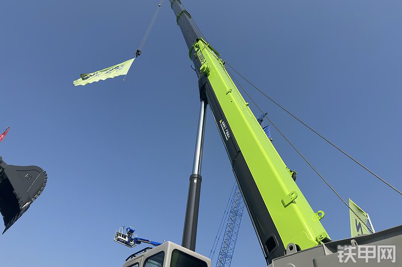 中联重科ZTC500A562-3起重机展会( )