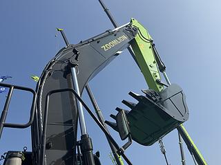 中联重科ZE210G挖掘机展会( )