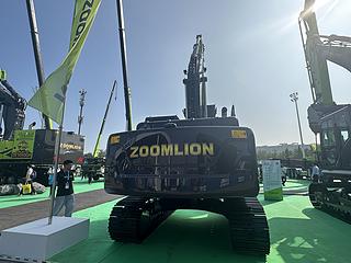 中联重科ZE210G挖掘机展会( )
