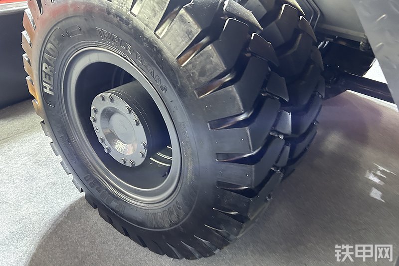 詹阳重工JYL621H-NE挖掘机展会( )