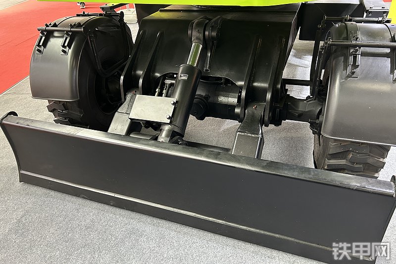 詹阳重工JYL608-D挖掘机展会( )