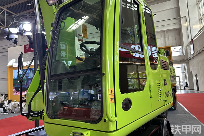 詹阳重工JYL608-D挖掘机展会( )