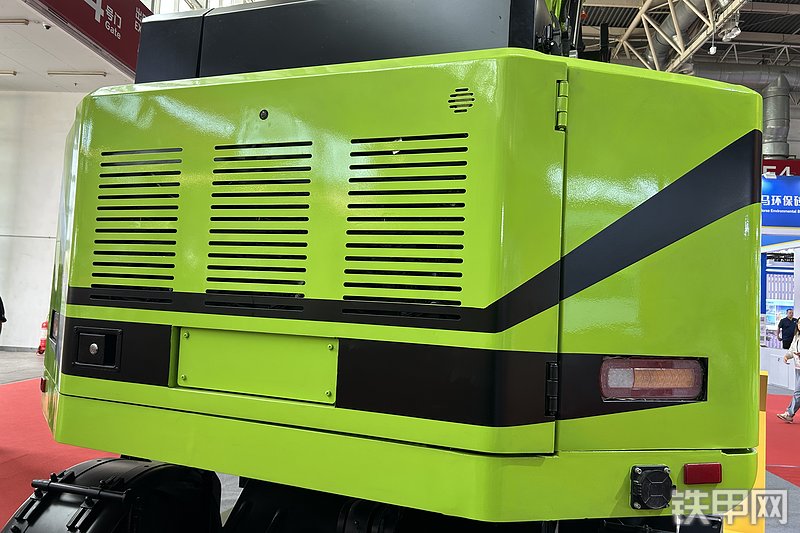 詹阳重工JYL608-D挖掘机展会( )