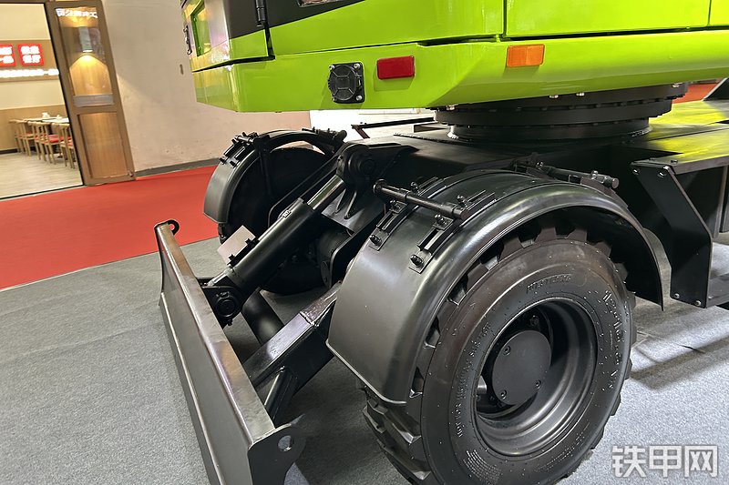 詹阳重工JYL608-D挖掘机展会( )