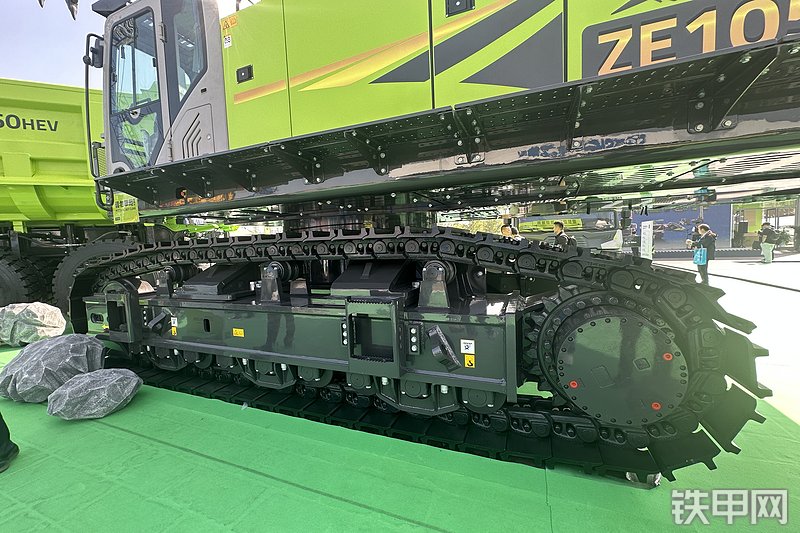 中联重科ZE1050GH挖掘机展会( )