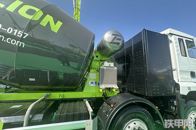 中联重科ZLJ5310GJBLBEV1-8FD搅拌运输车展会( )