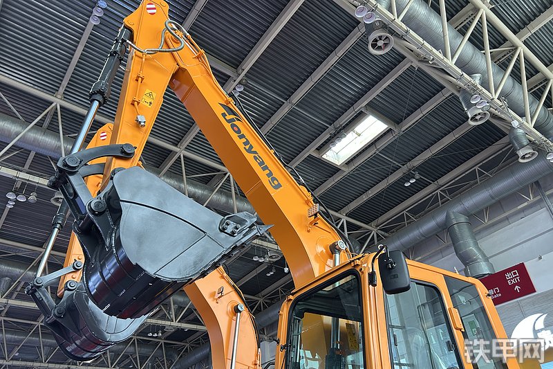 詹阳重工JYL615H-E挖掘机展会( )