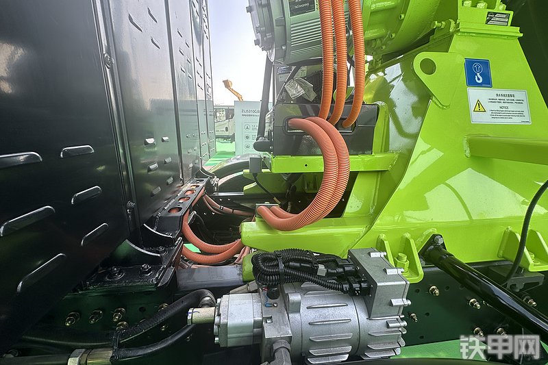 中联重科ZLJ5310GJBLBEV1-8FD搅拌运输车展会( )