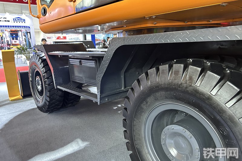 詹阳重工JYL621H-NE挖掘机展会( )