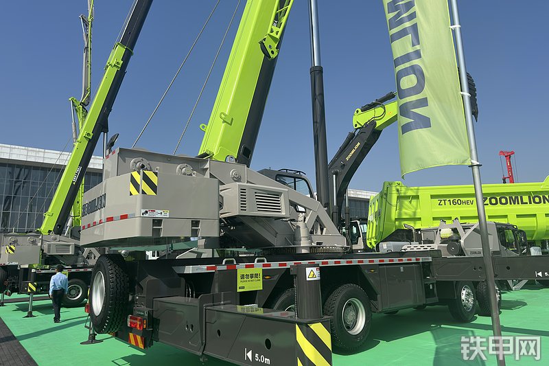 中联重科ZTC500A562-3起重机展会( )