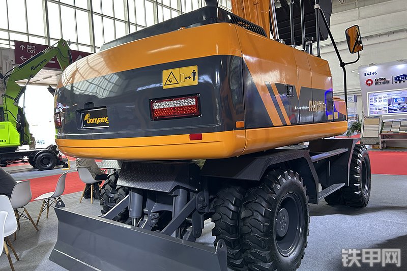 詹阳重工JYL615H-E挖掘机展会( )