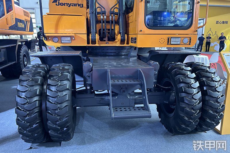 詹阳重工JYL615H-E挖掘机展会( )