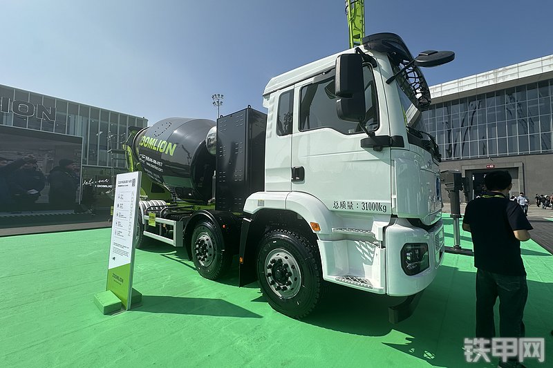 中联重科ZLJ5310GJBLBEV1-8FD搅拌运输车展会( )