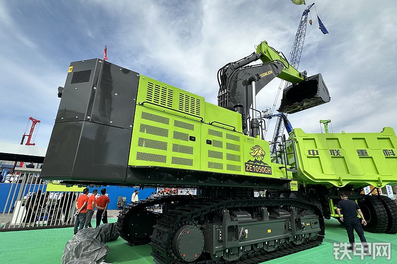 中联重科ZE1050GH挖掘机整机外观