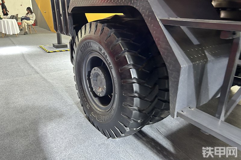 詹阳重工JYL621H-NE挖掘机展会( )