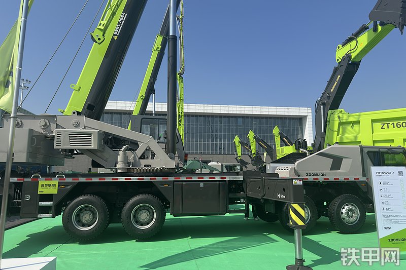 中联重科ZTC500A562-3起重机展会( )