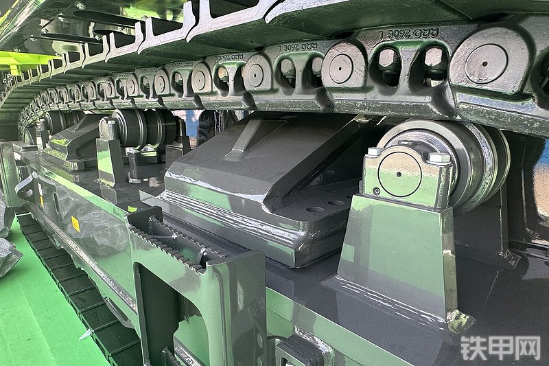 中联重科ZE1050GH挖掘机展会( )