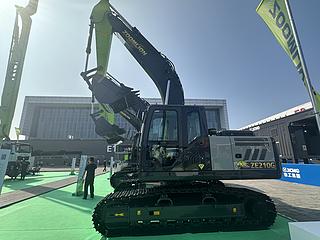 中联重科ZE210G挖掘机展会( )