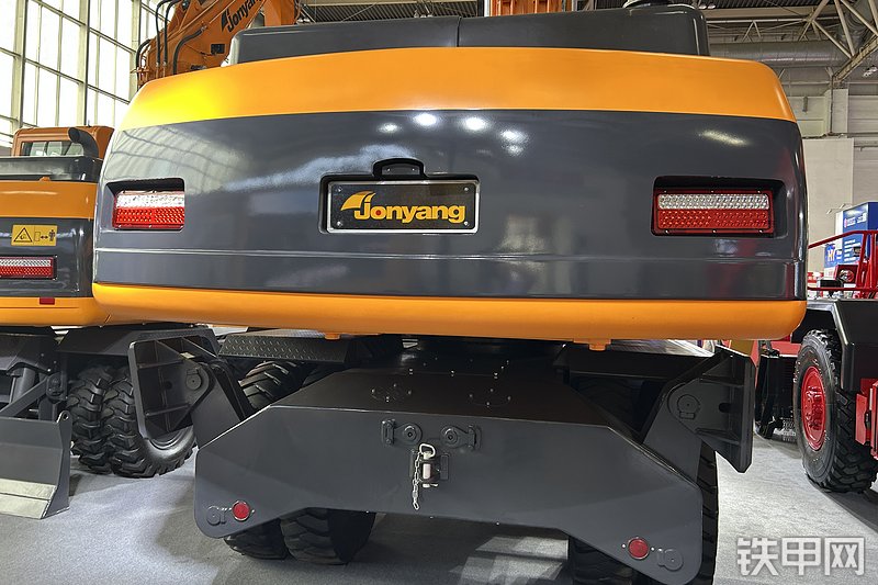 詹阳重工JYL621H-NE挖掘机展会( )