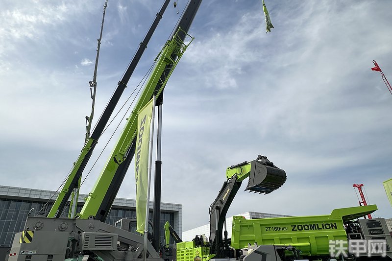 中联重科ZTC500A562-3起重机展会( )