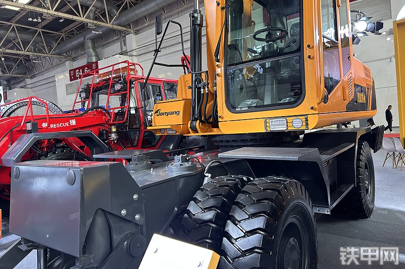 詹阳重工JYL621H-NE挖掘机展会( )