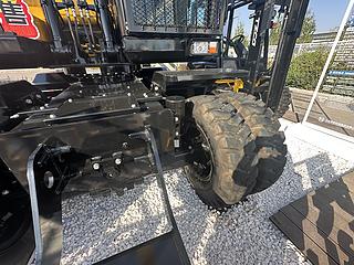 太重集团TZ150W挖掘机展会( )