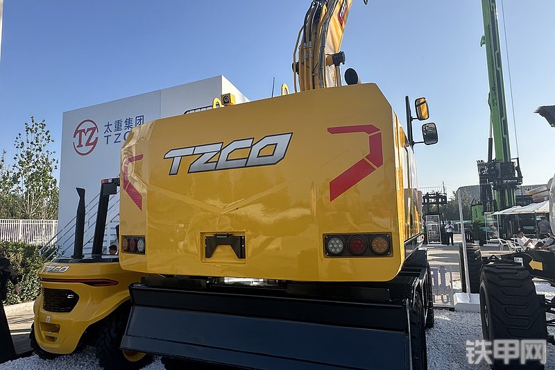 太重集团TZ150W挖掘机展会( )