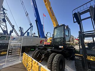 太重集团TZ150W挖掘机展会( )