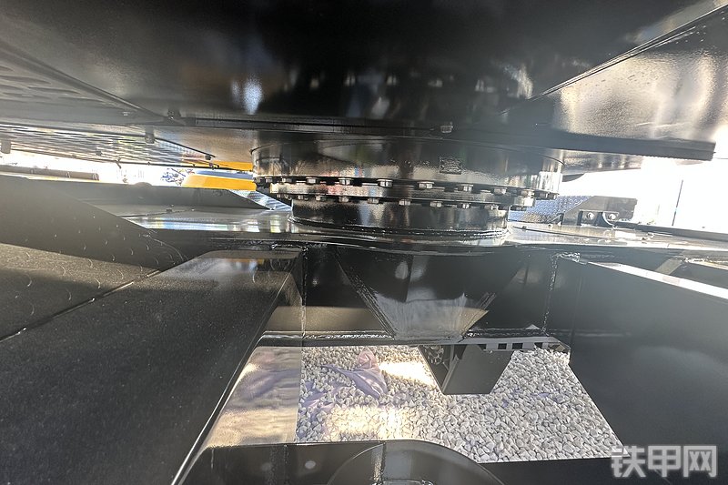 太重集团TZ150W挖掘机展会( )