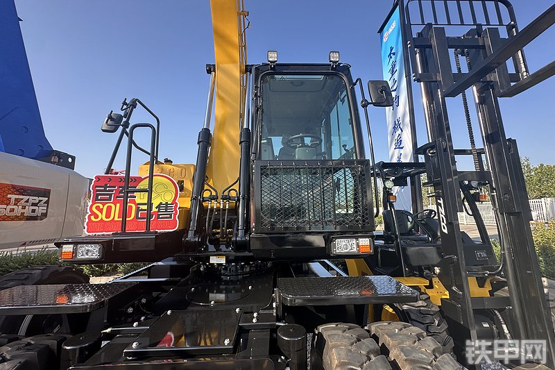 太重集团TZ150W挖掘机展会( )