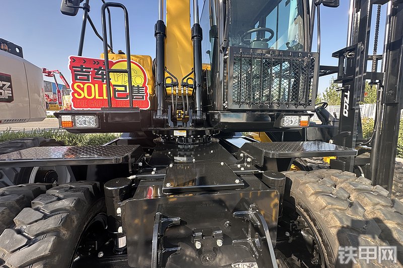 太重集团TZ150W挖掘机展会( )