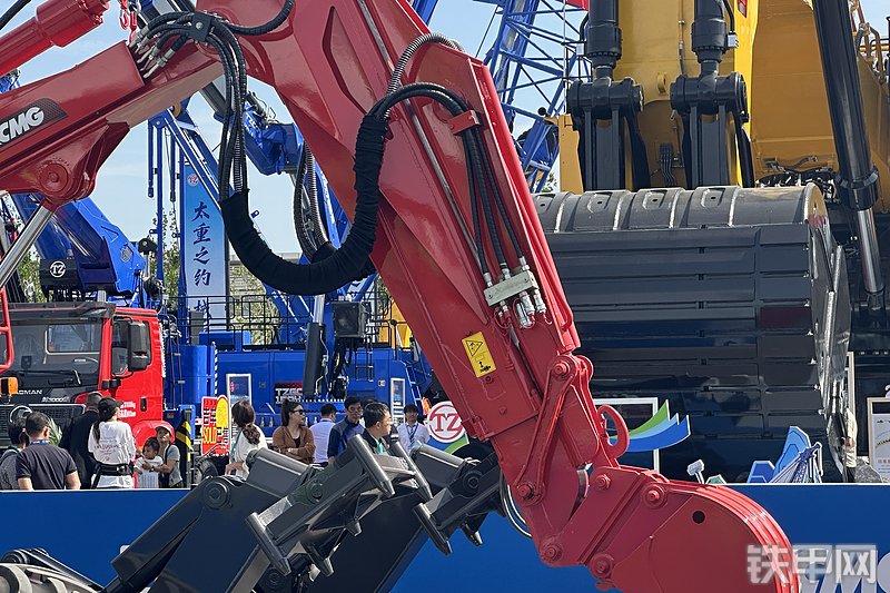 徐工ET121挖掘机展会( )