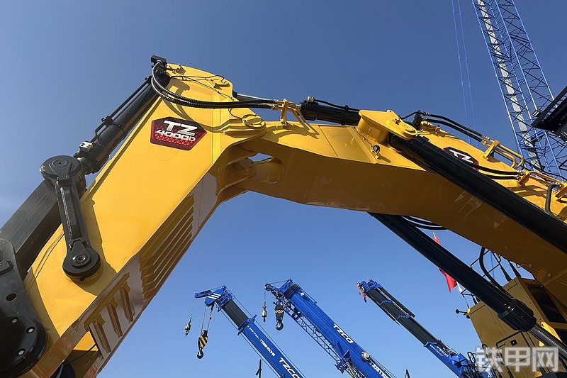 太重集团TZ4000挖掘机展会( )