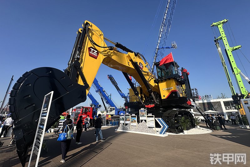 太重集团TZ4000挖掘机展会( )