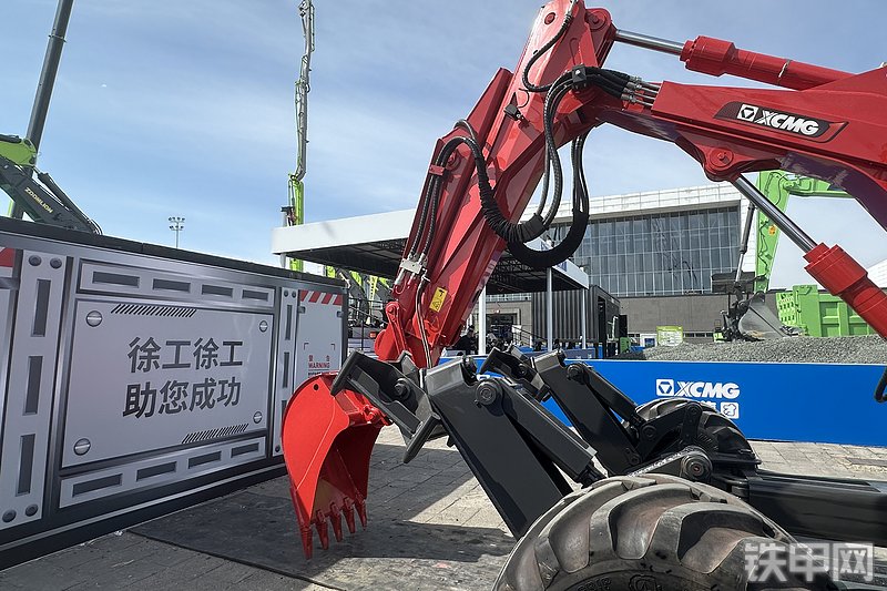 徐工ET121挖掘机展会( )