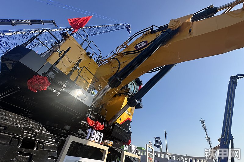 太重集团TZ4000挖掘机展会( )