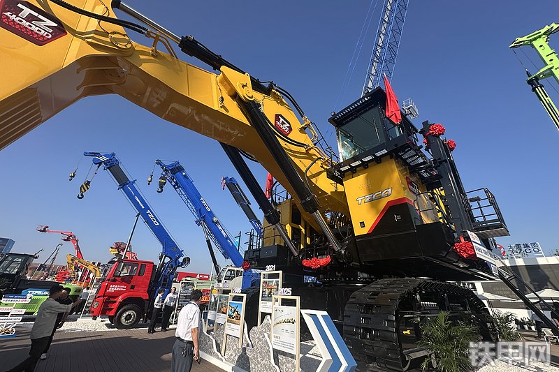 太重集团TZ4000挖掘机展会( )