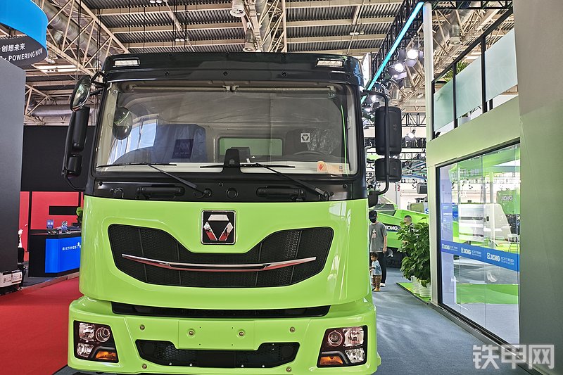 徐工XLQ1005E市政环卫机械整机外观