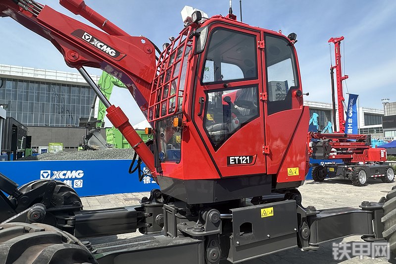 徐工ET121挖掘机展会( )