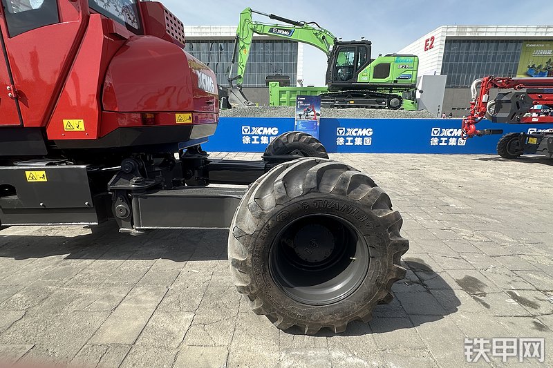 徐工ET121挖掘机展会( )