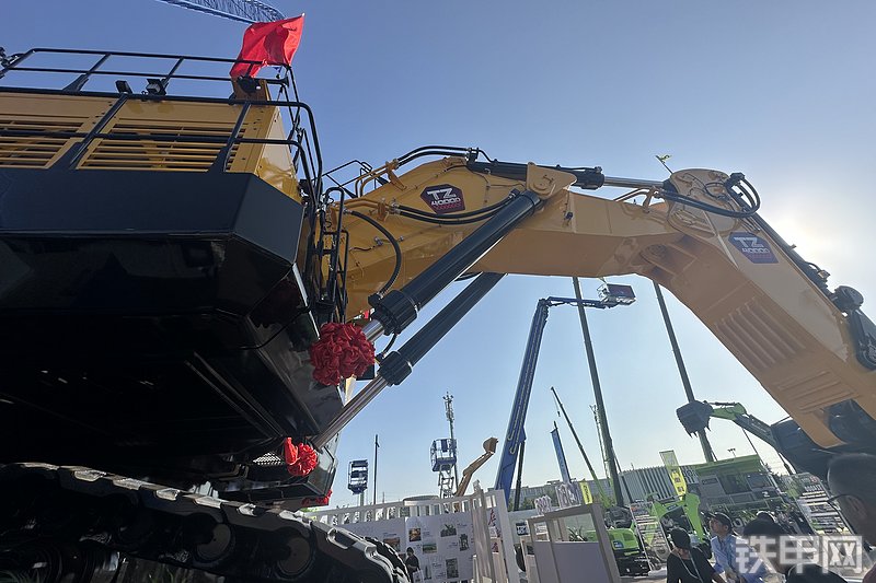 太重集团TZ4000挖掘机展会( )