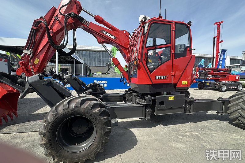 徐工ET121挖掘机整机外观
