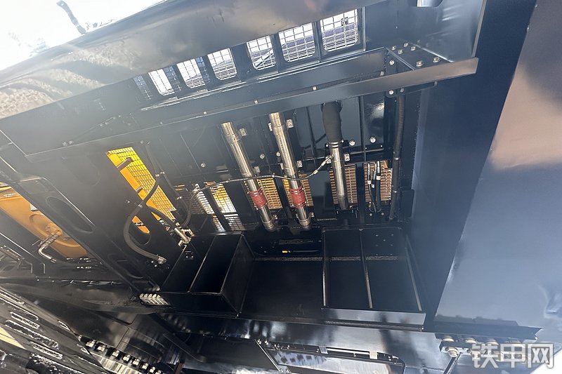 太重集团TZ4000挖掘机展会( )