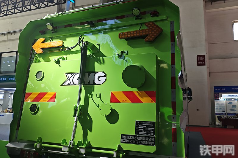 徐工XLQ1005E市政环卫机械整机外观