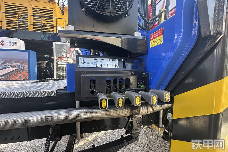 太重集团TZGS400H5起重机整机外观