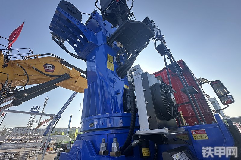 太重集团TZGS400H5起重机整机外观