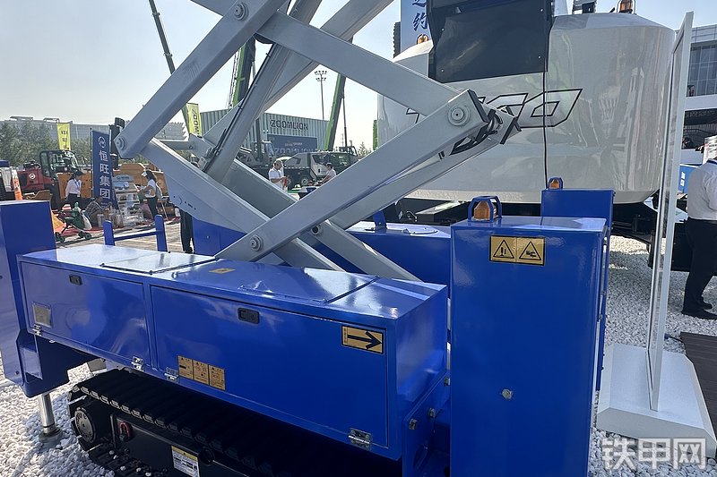 太重集团TZPJ1217WCT剪叉式高空作业平台